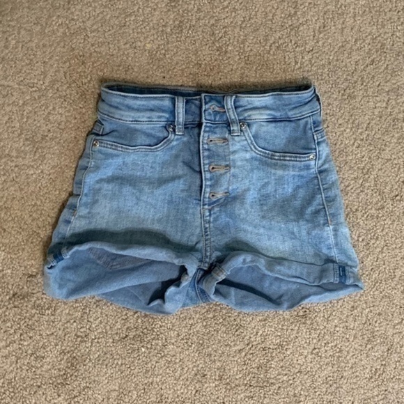 H&M Pants - H &M high waisted light wash Short Shorts Size 2